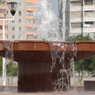 «Поющий» фонтан в Актобе ругался матом