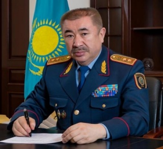 Ерлан Тургумбаев доложил Президенту о борьбе с нарушителями карантина и незаконными торговцами лекарствами