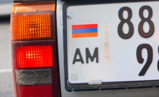 Сроки регистрации ввезенных из Армении автомобилей продлили на полгода
