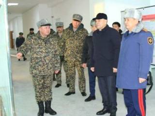 Министр внутренних дел оценил боевую подготовку воинской части Нацгвардии в Актобе