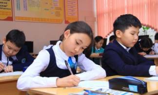 ЮНИСЕФ рекомендует Казахстану открыть школы в новом учебном году