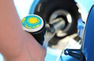 Дешёвое топливо «вымывается» из Казахстана в приграничные государства