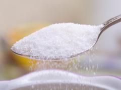В Актобе установили жесткий лимит на покупку сахара