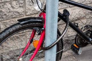 Мужчина похитил велосипед односельчанки в Актюбинской области