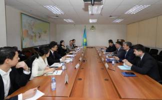 Китайские компании хотят реализовать в Казахстане проекты по развитию транспортной инфраструктуры