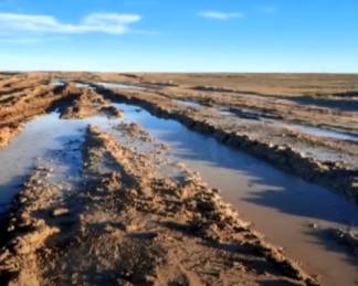 Подрядчик построил некачественную дорогу в Актюбинской области и исчез