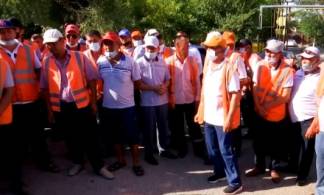 «Чтобы зарплаты были не меньше 250 тысяч»: в Шымкенте железнодорожники устроили забастовку