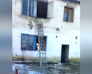 Пожар уничтожил многоквартирный дом в Актюбинской области
