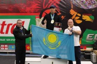 Казахстанский железнодорожник стал чемпионом мира по пауэрлифтингу