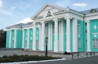 Выселиться из подаренных квартир просят актеров театра в Петропавловске