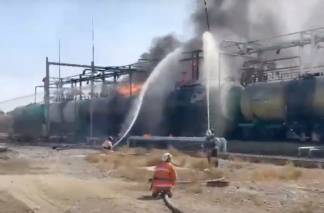 Цистерна с тоннами бензина едва не взорвалась в Туркестанской области