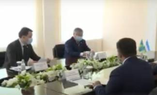 Аким Актюбинской области встретился с послом Республики Узбекистан