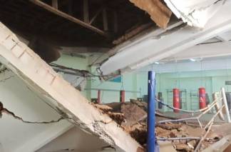 В Павлодаре обрушился потолок в зале бокса