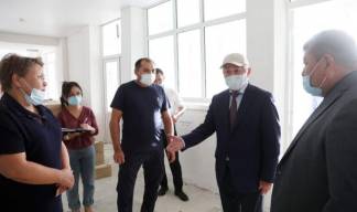 Аким Жамбылской области наказал чиновников за срыв сроков ремонта школ