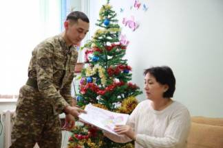Девочка, борющаяся с раком, получила более 150 писем от детей военнослужащих