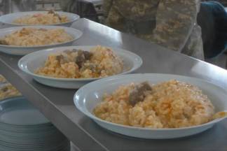 В Атырауском гарнизоне солдат кормят на 1 400 тенге в сутки